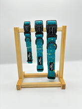 Load image into Gallery viewer, Teal Twilight Collar