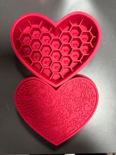 Load image into Gallery viewer, 2 in 1 Heart Honeycomb Slow Feeder &amp; Lick Mat
